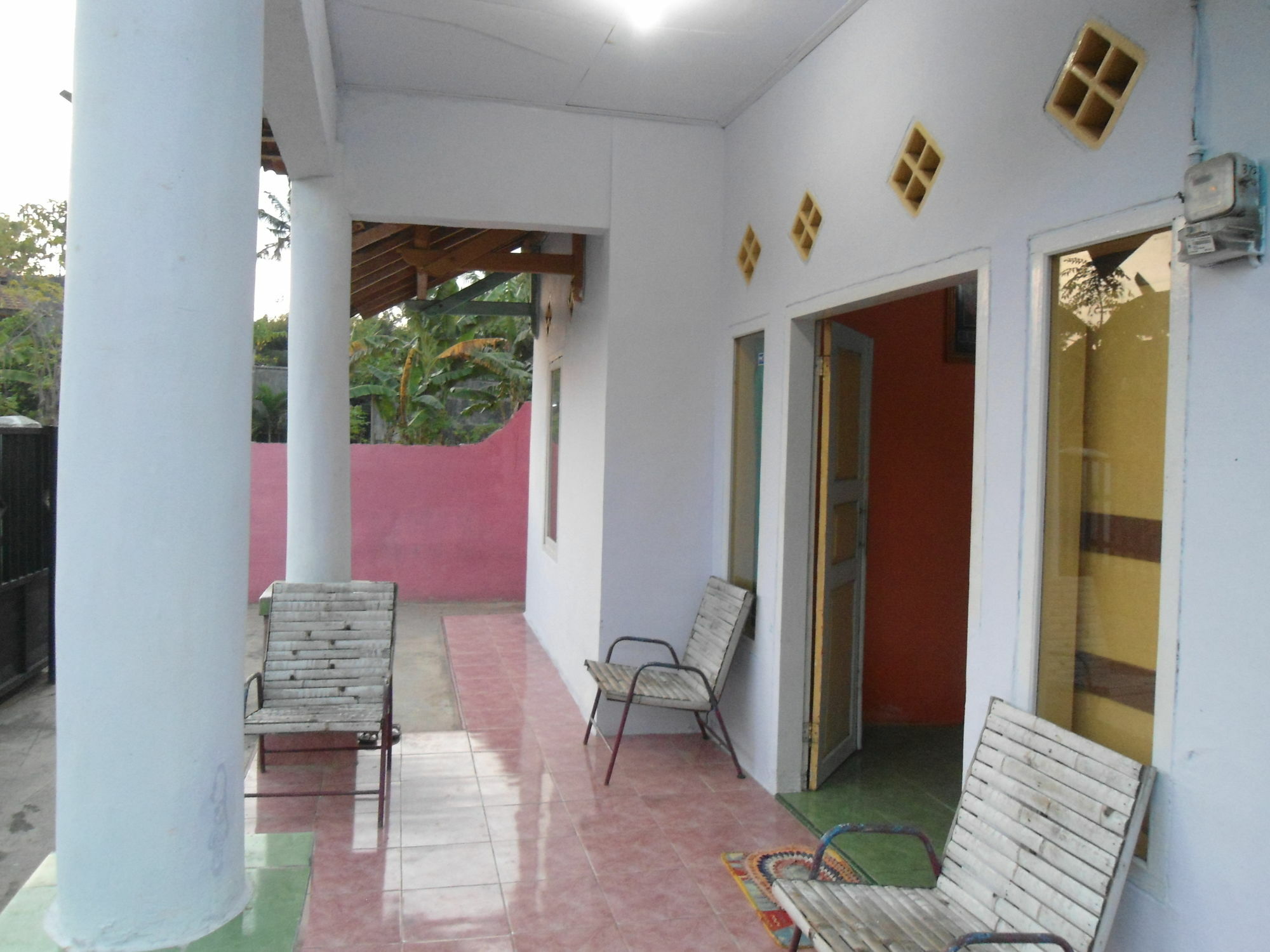 Osingvacation Bed and Breakfast Tamansuruh Exteriör bild
